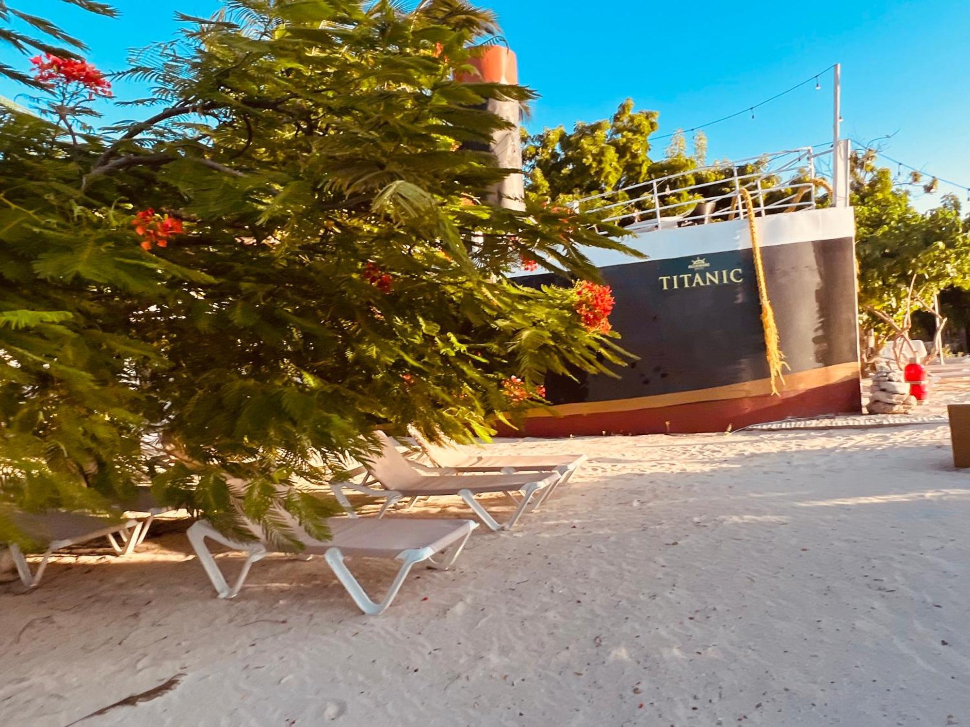 Bluemare Ecohotel Frente A La Playa Ensendada Punta Rucia Exterior foto